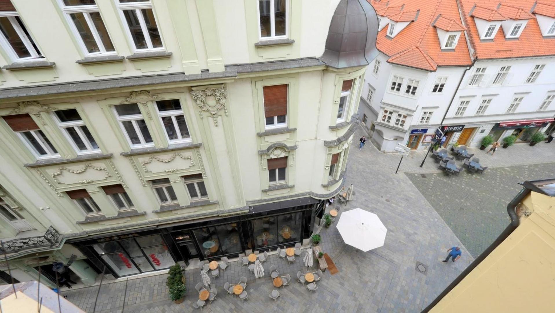 Velky 3I Apartman V Centre Mesta Bratislava Exterior foto